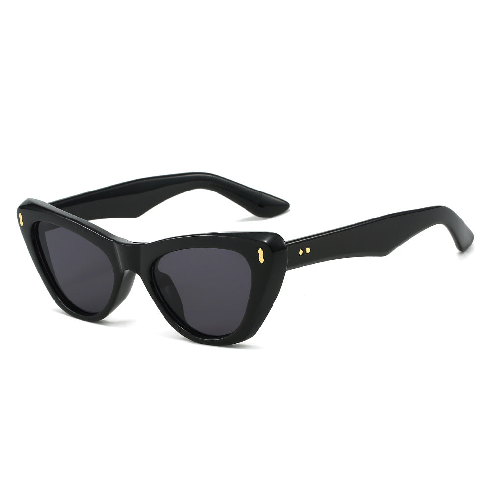 Cat eye sunglasses simple and fashionable