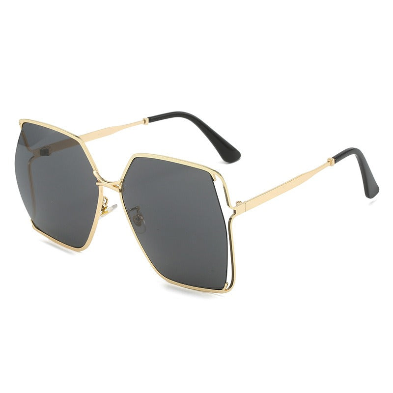 Trendy large frame sunglasses