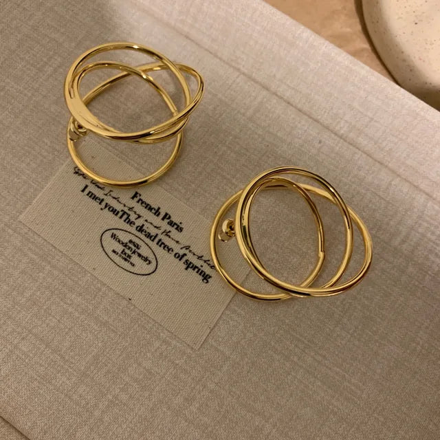 Circle Wrapping Lines Earrings