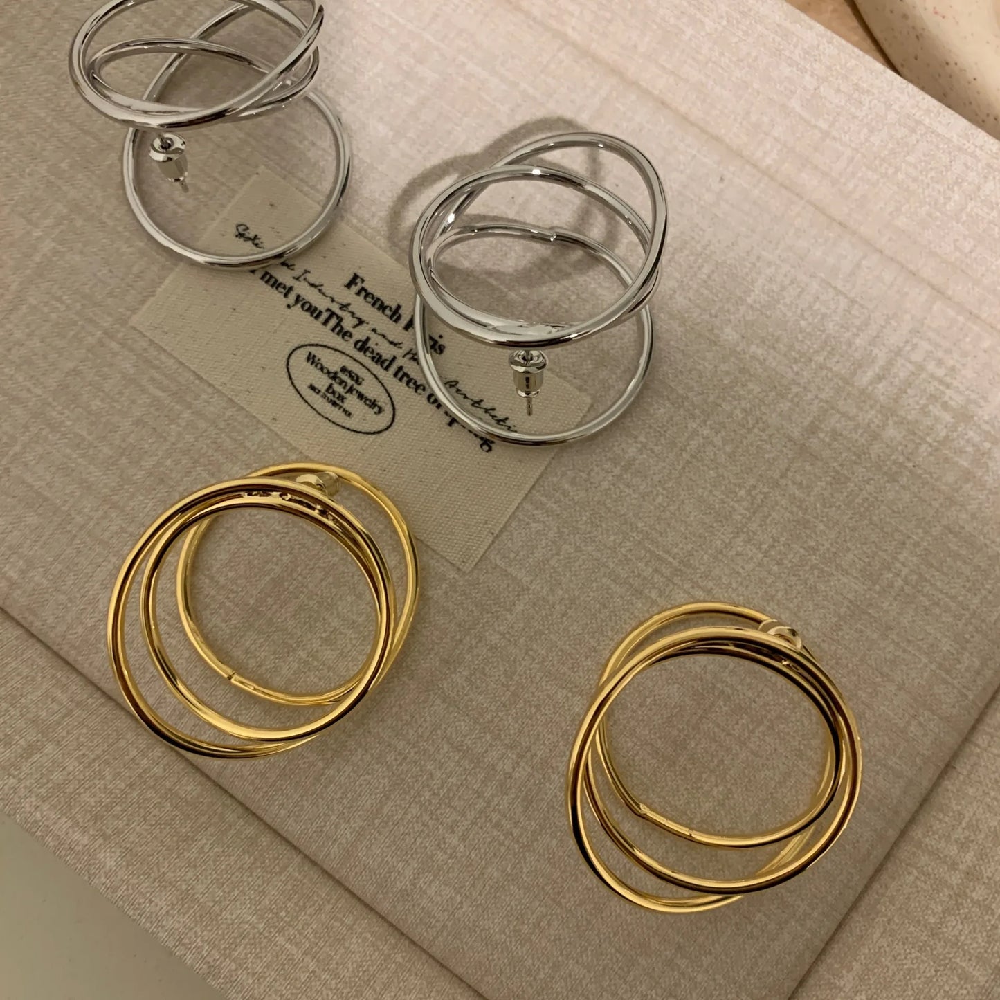 Circle Wrapping Lines Earrings